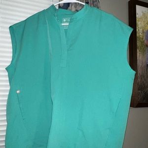 Figs Rafaela scrub top, never worn